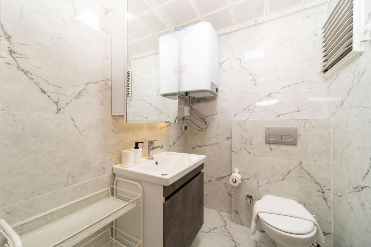 안탈리아 Pleasant Flat With Shared Pool In Kepez 아파트 외부 사진